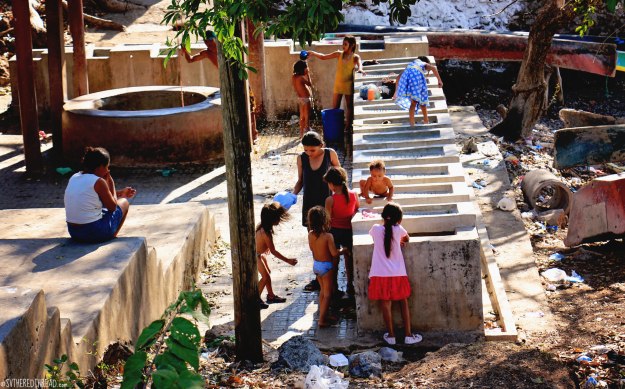 #Isla El Tigre_Spring laundry 'n shower