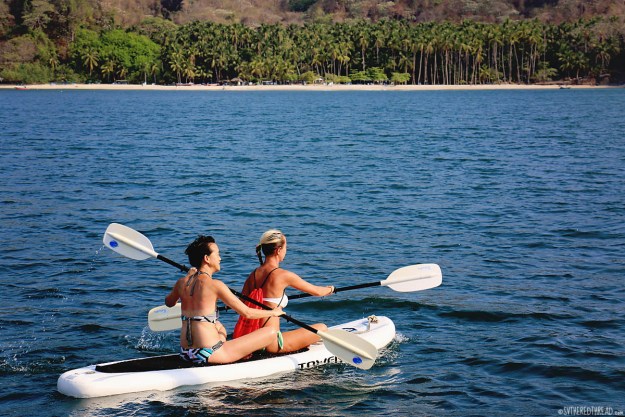 #Isla Tortugas_Jessie & Helen paddleyak